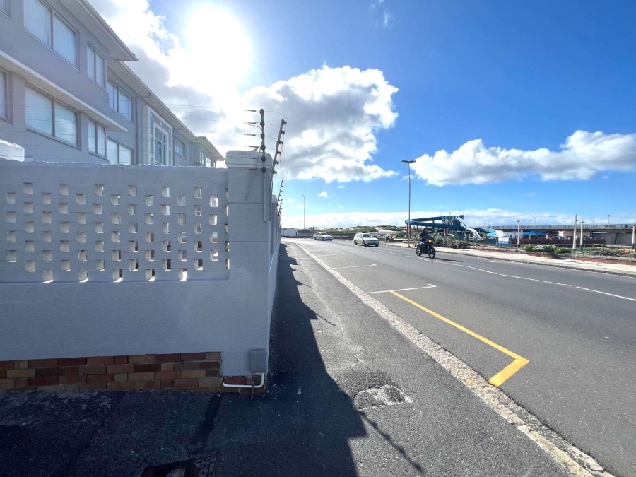 2 Bedroom Property for Sale in Muizenberg Western Cape